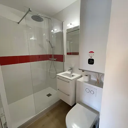 Renove 2 Pieces, Proche Plage, Parking Gratuit - Fr-1-712-69 * 滨海维莱